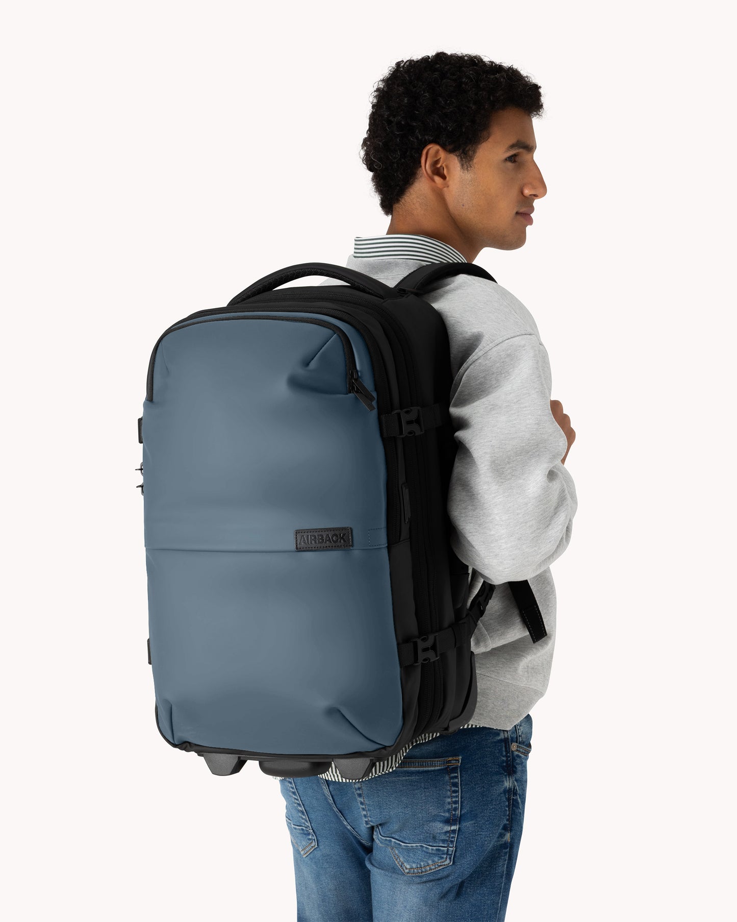 MAX (Carry-On)