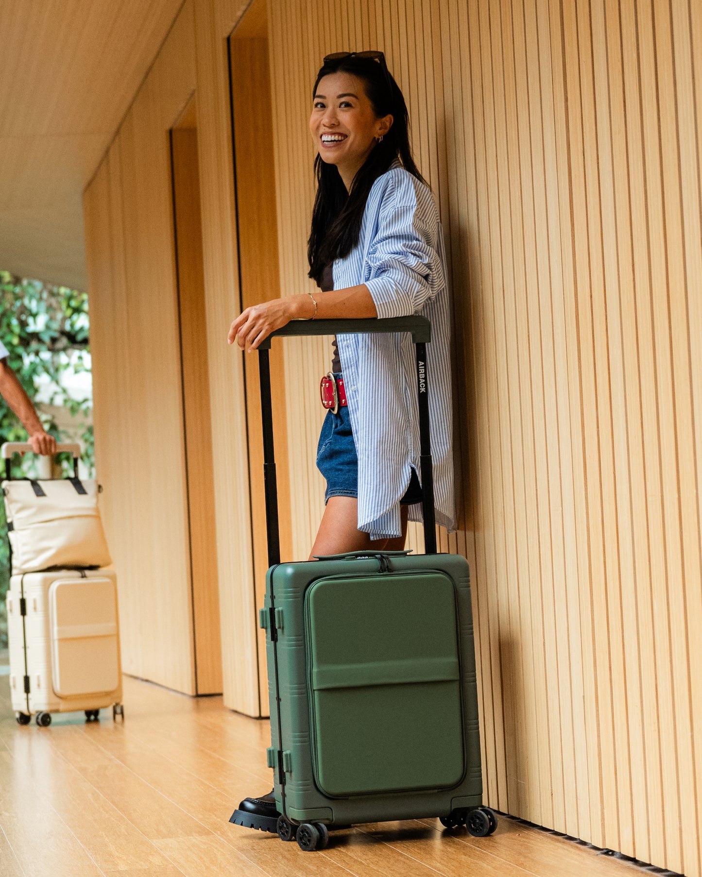 NEXT (Carry-On)